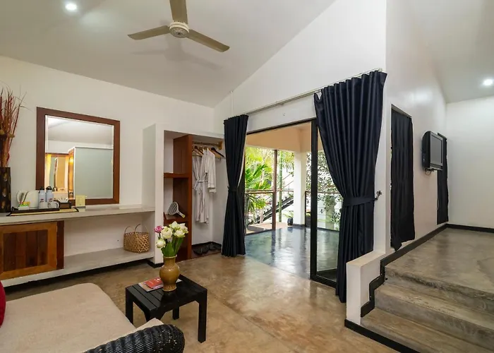Apsara Greenland Boutique &
